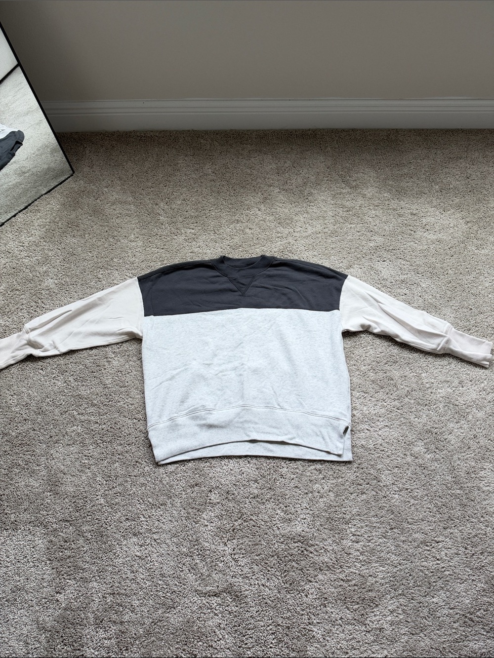 Abercrombie & Fitch Colorblock Crewneck Sweatshirt